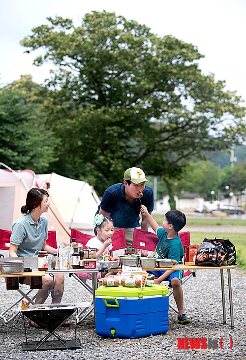 국산 돼지고기+자연재료... 대상 청정원 건강생각