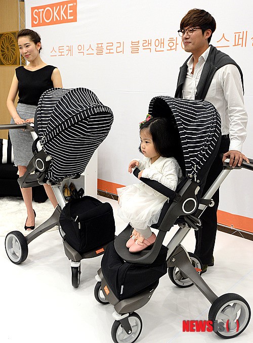 블랙앤화이트스페셜에디션 만나보세요