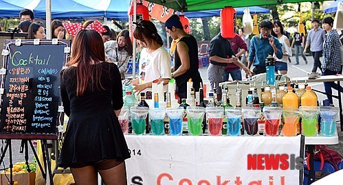 축제에서 즐기는 주점