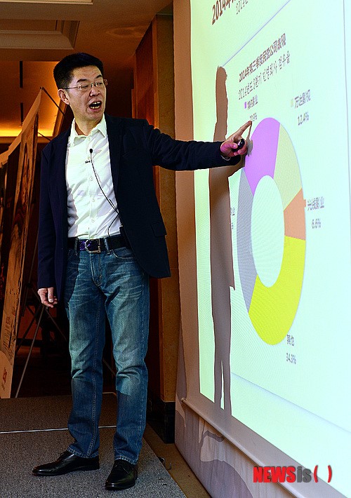 장짜오 러스 대표, 러스 중국 최대 민영 영화회사