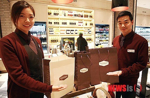 신세계百 푸드마켓, 새 BI로 브랜딩 강화