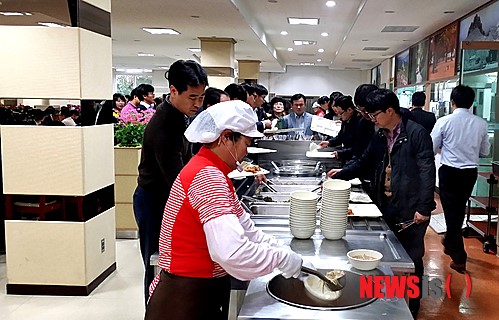 [클릭]경북도청 구내식당 건강 음식 추구 맛짱, 영양짱