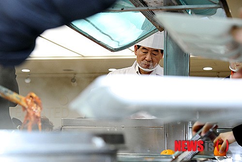 배식봉사 나선 서울시장