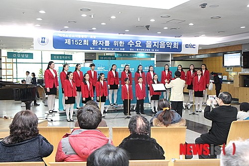 환자위해 노래하는 천사들