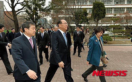 황우여 사회부총리, 창덕여중 방문