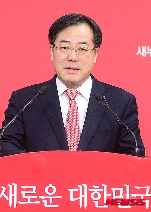 재보선 출마 선언하는 정승 전 식품의약품안전처장