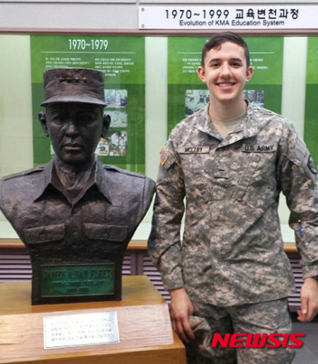 밴플리트 장군 후손 콜린, 육군사관학교 방문