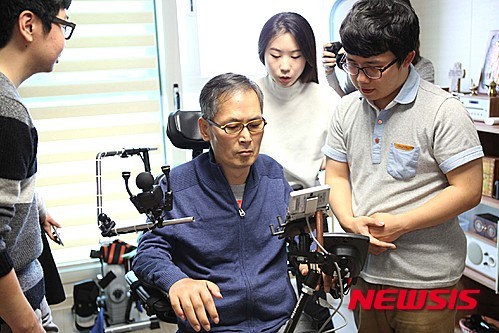 삼성전자, 상지 장애인을 위한 스마트폰 솔루션 두웰 개발