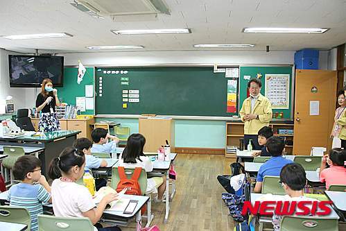 덕수초등학교 방문한 조희연 교육감