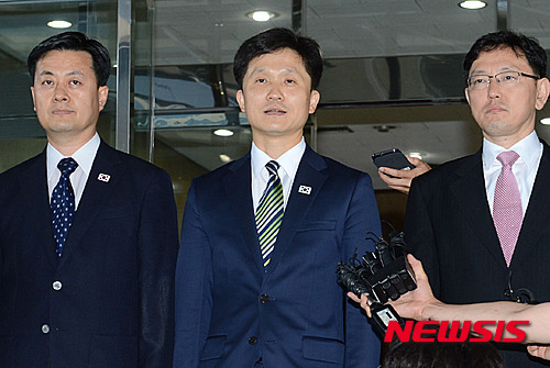 답변하는 이상민 남북협력지구발전기획단장