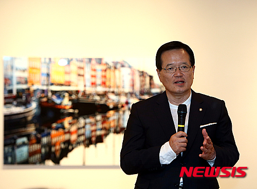 정의화 국회의장, 나눔사진전 개최
