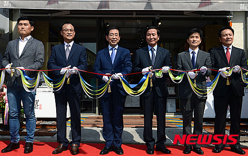 개성공단상회 협동조합 직영 1호점 오픈