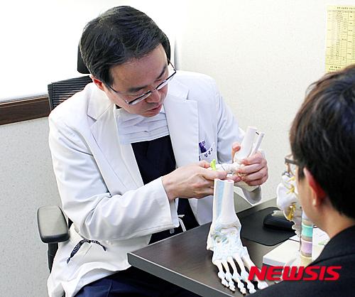 김응수 광명새움병원 원장, 부주상골 치료 신기술 발표