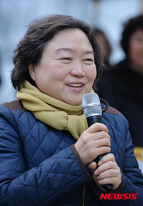 축사하는 인재근 의원