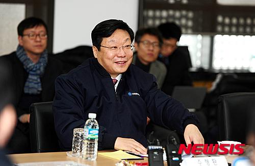 주형환 장관, 취임 첫 행보로 흥아기연 방문