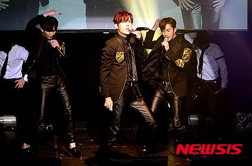 더블에스301의 무대