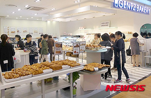 부산 롯데百 동래점, 향토빵집 겐츠 입점