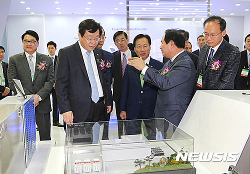 에너지플러스 2016 둘러보는 주형환 장관