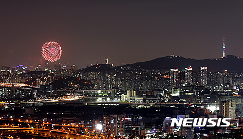 용마산에서 바라본 불꽃축제