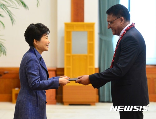 어제 해맑은 박근혜 대통령 | 인스티즈