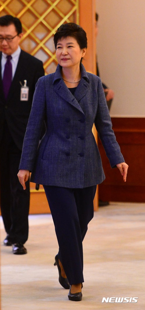 어제 해맑은 박근혜 대통령 | 인스티즈