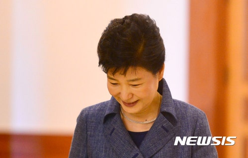 어제 해맑은 박근혜 대통령 | 인스티즈