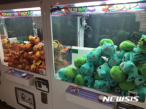 “눈만 뜨면 새로운 가게가” 대구 新문화로 ‘인형뽑기’ 인기