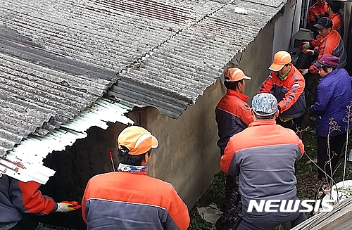 옥천 환경미화원 이웃사랑 실천 눈길