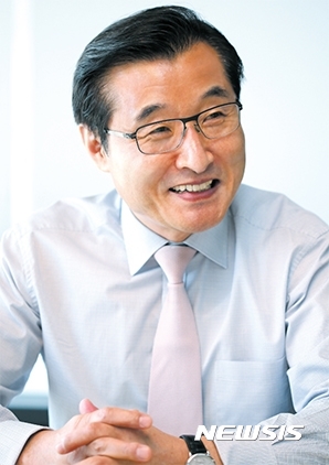 보은군수출마 아이케이그룹 김상문 회장, 민주당 입당