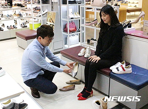 롯데백화점 전주점 탠디 그룹전 개최