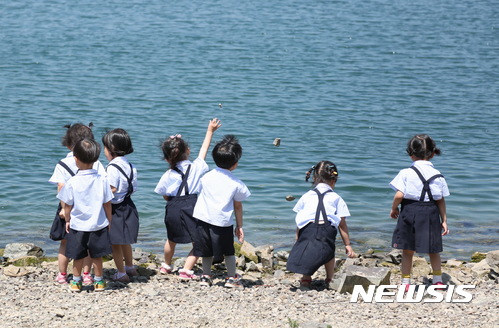 누가 멀리 던지나
