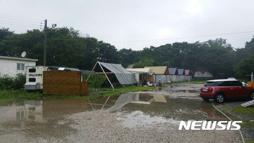 포천 글램핑장 야영객들 교량 침수로 한 때 고립