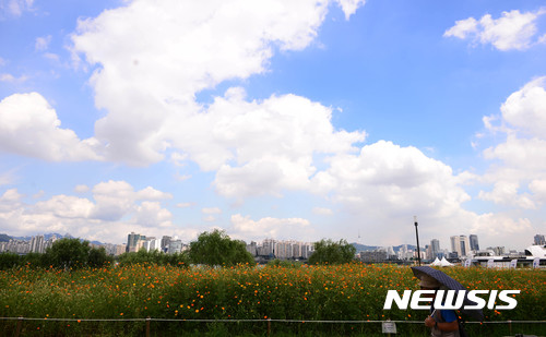 처서 앞둔 파란하늘