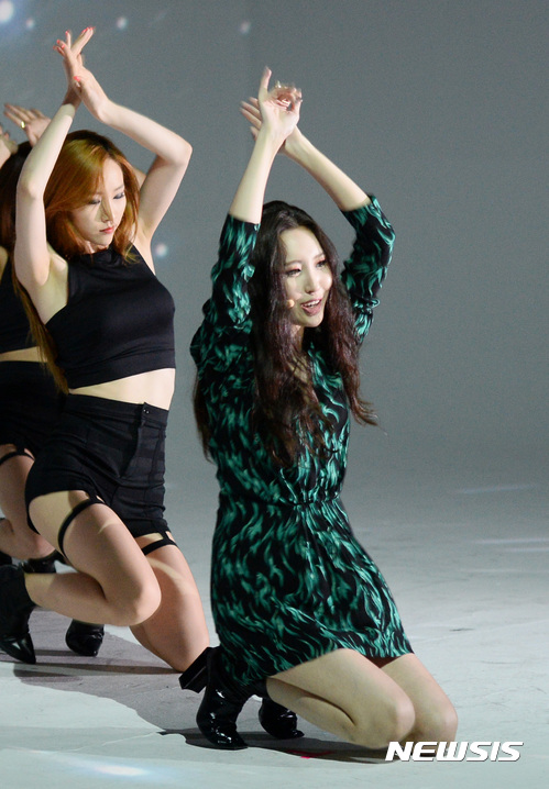 선미, 가시나 발매 쇼케이스