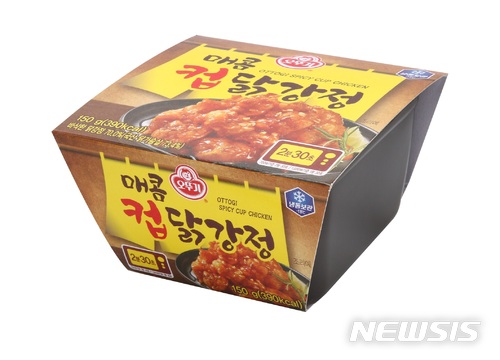 오뚜기, 컵 간편식 ‘매콤 컵 닭강정’·‘찹쌀 컵 탕수육’ 출시 