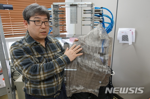 전기연구원, 금속섬유 기반 발열 옷감 직조기술 첫 개발 