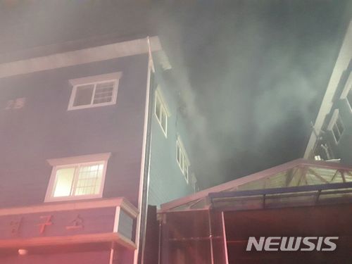 [종합]안성 나노캠텍 연구실 불…인명피해 없어