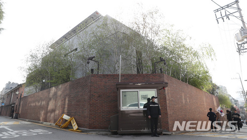 검찰, MB 재산 동결 추진
