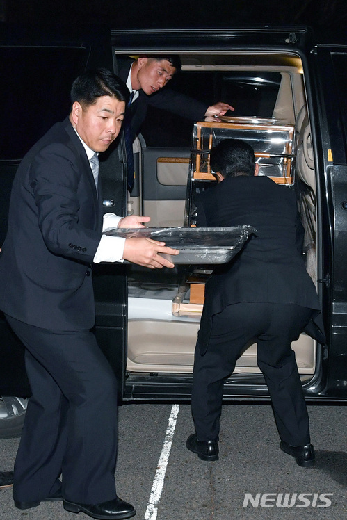 판문각에서 만든 냉면 사리