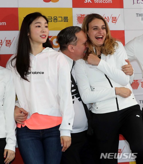 화기애애