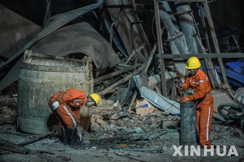중국 랴오닝 철광석 광산서 폭발사고...11명 사망 25명 갇혀