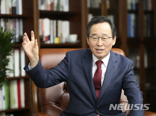 [인터뷰]송하진 전북지사 전북대도약 열겠다는 약속 실현할 터
