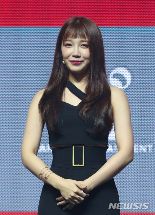 에이핑크 정은지 원앤식스 기대해주세요