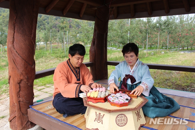충주사과한과·금봉산농원, 가업 승계농 선정