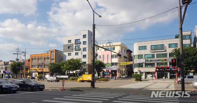 [단독]근접출점 제한 전에 서두르자…“편의점 50m 옆에 GS25”