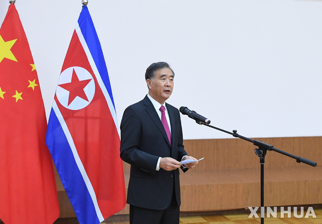 왕양 북중, 양국관계 강화해야…주중 北대사관 9.9절 행사서 축사