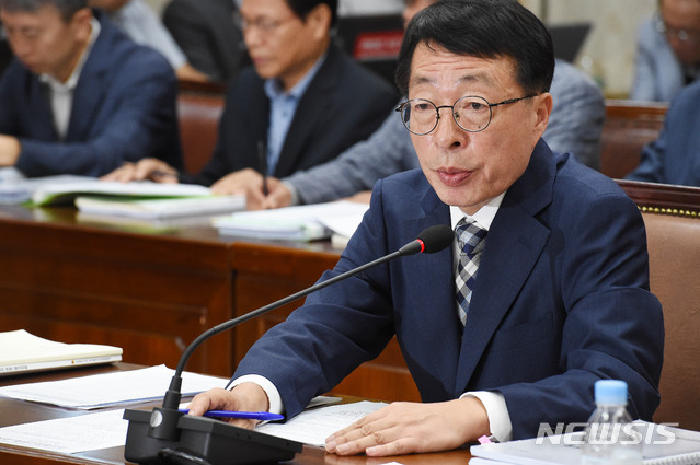 질의 답변하는 설동승 대전시시설관리공단 이사장 내정자