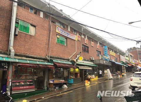 서울 만리시장에 패션공장…봉제인·디자이너·바이어 협업