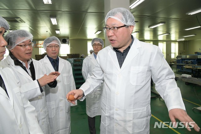최성락 식약처 차장, 달걀 유통업체 방문