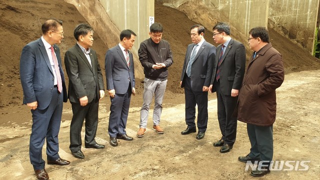 전북도의회 선진 자원순환센터 방문, 축산악취 해결 모색